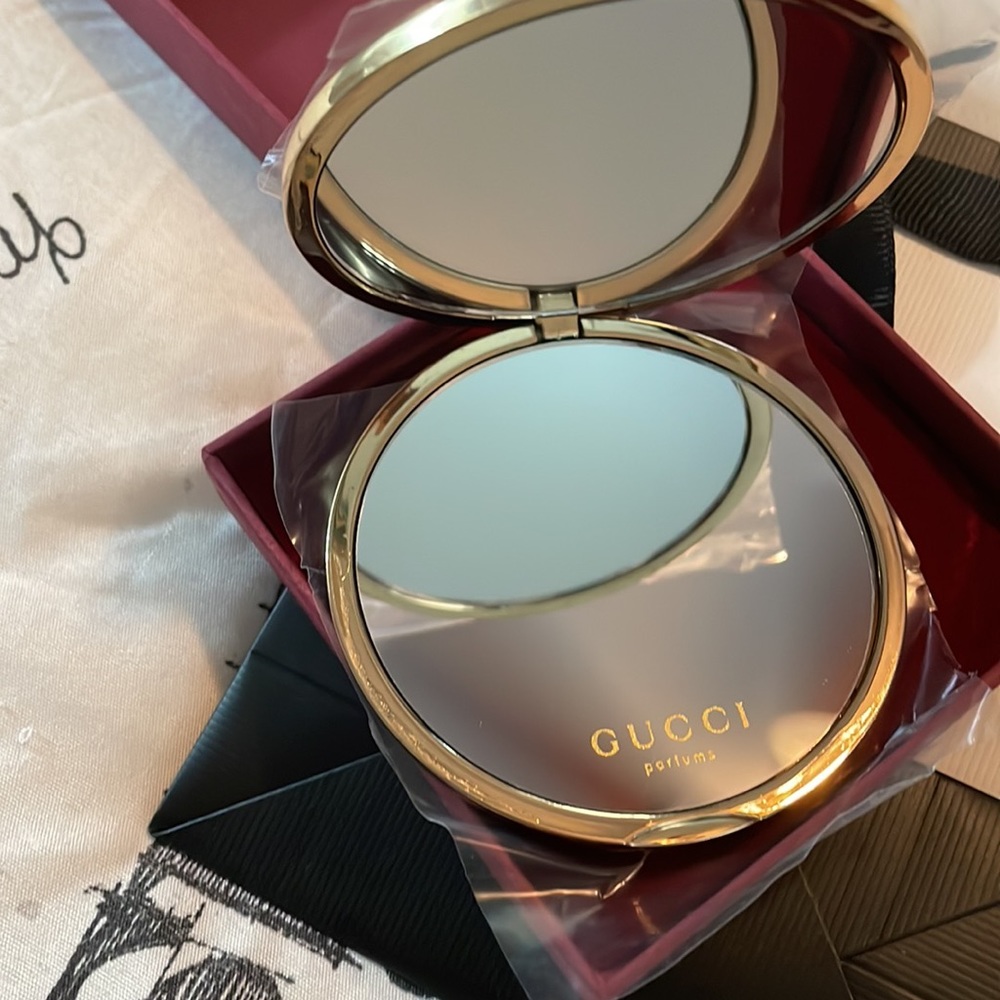 Gucci compact mirror with box and bag